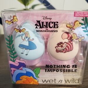 Alice in Wonderland Wet n Wild Sponge Set